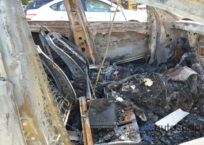 4JGFB4KB2MA435897: 43149981