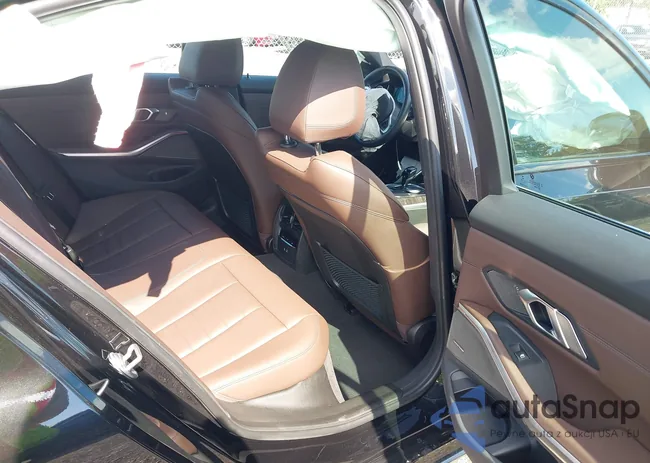 3MW5U9J0XN8C70733: 43149998