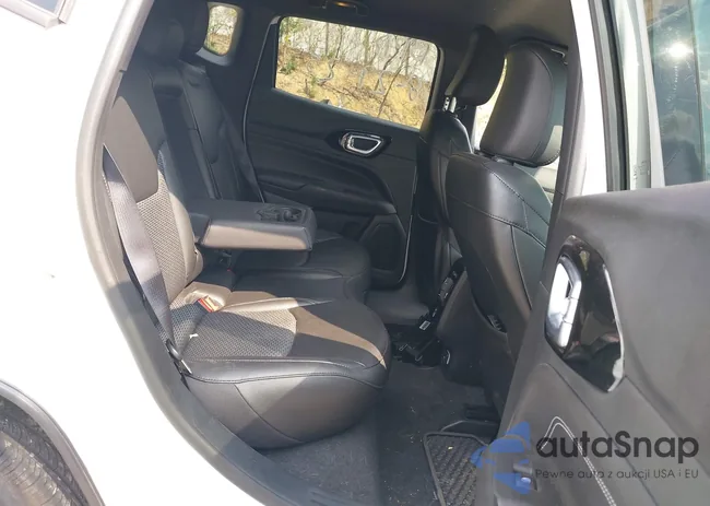 3C4NJDBN7RT115987: 43151060