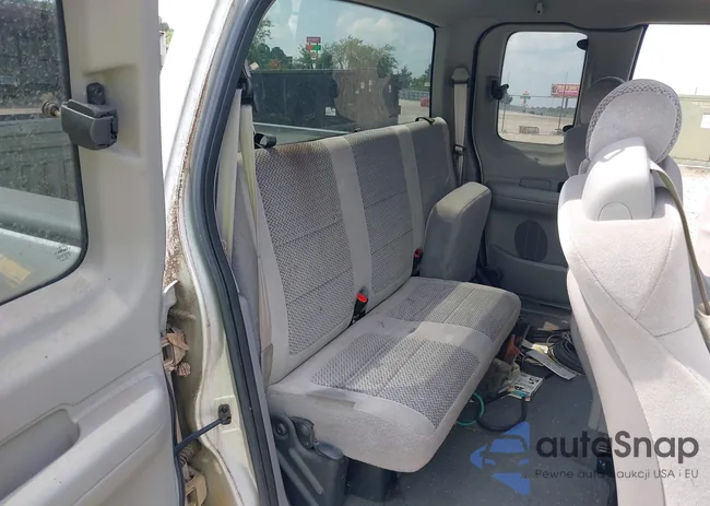 1FTRX17WX1KA28249: 43151329