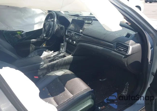 1HGCV1F38JA049627: 43151402