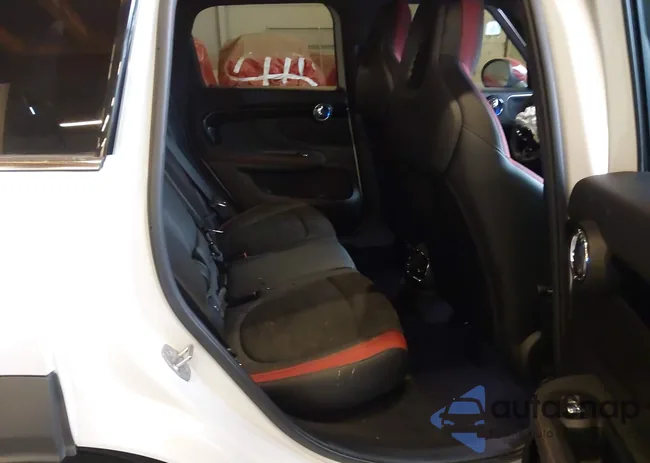 WMZYV9C50K3F03063: 43151449