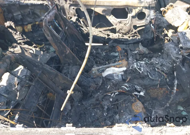 WBA3V5C54FP751974: 43151571