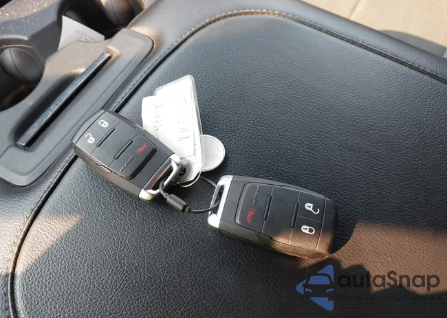 3C6UR5JL2PG610668: 43151645