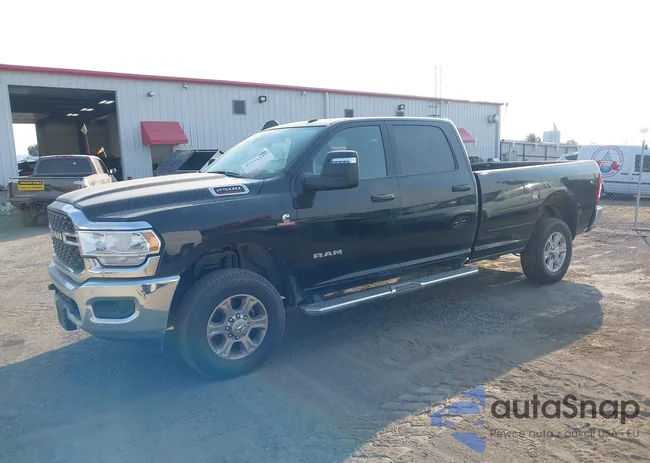 3C6UR5JL2PG610668: 43151645