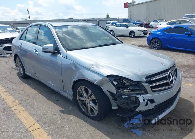 WDDGF4HB2DR262443: 43150792