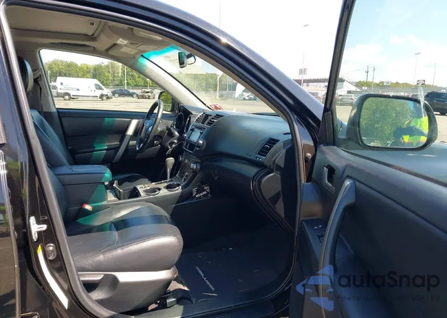 5TDBK3EH8DS211713: 43152215