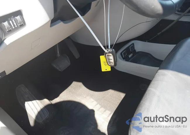 2C4RC1BG1JR211441: 43152552