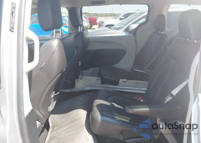 2C4RC1BG1JR211441: 43152552