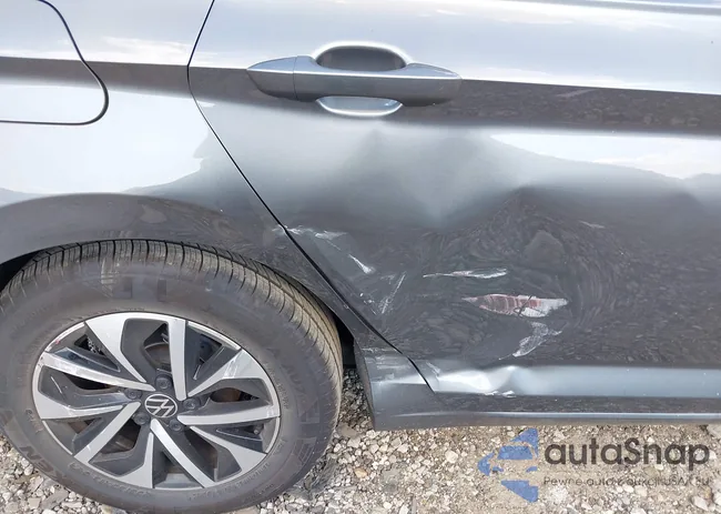 3VW5X7BU4SM040217: 43152555