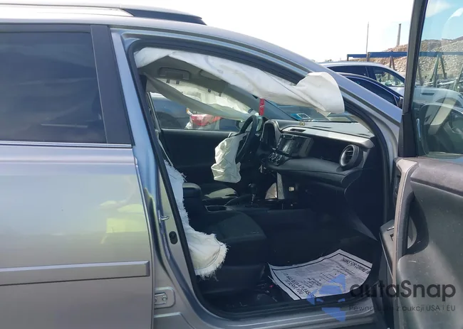 2T3BFREVXHW618076: 43152576