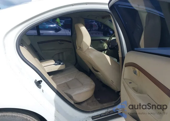 YV1982AS7A1118659: 43151758