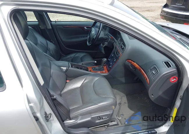 YV1SW592462583026: 43151945