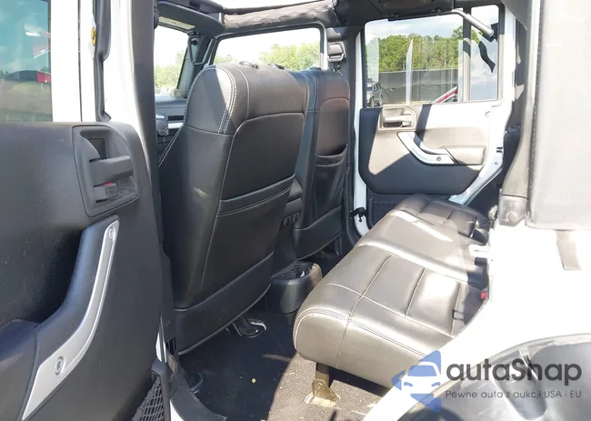 1C4BJWFG4CL257551: 43151951