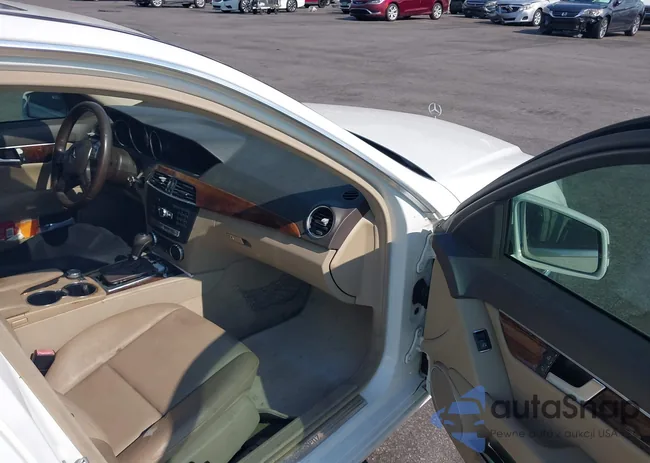 WDDGF8AB5DR251972: 43152025