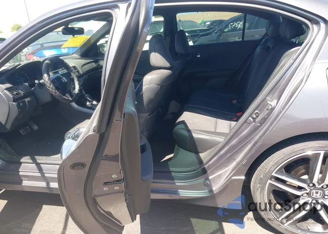 1HGCR2F57HA295221: 43153050