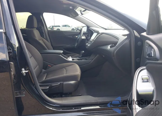 1G1ZB5STXKF205534: 43153068