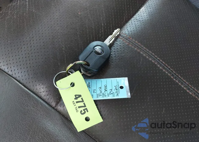 1FT8W3DTXFED52327: 43153154