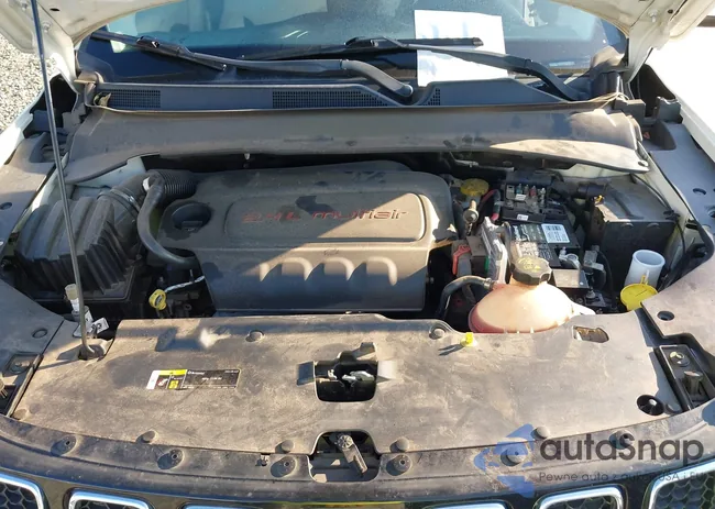 3C4NJCBB3KT636677: 43153262