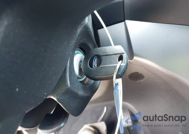 1FMCU0GD3HUD51270: 43153427