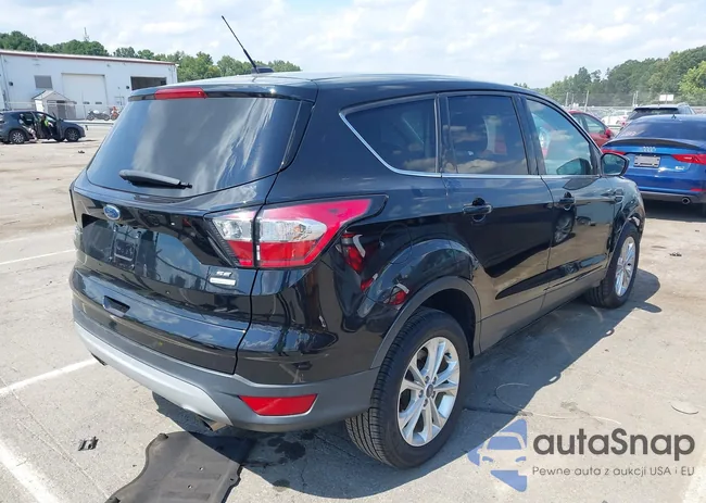 1FMCU0GD3HUD51270: 43153427