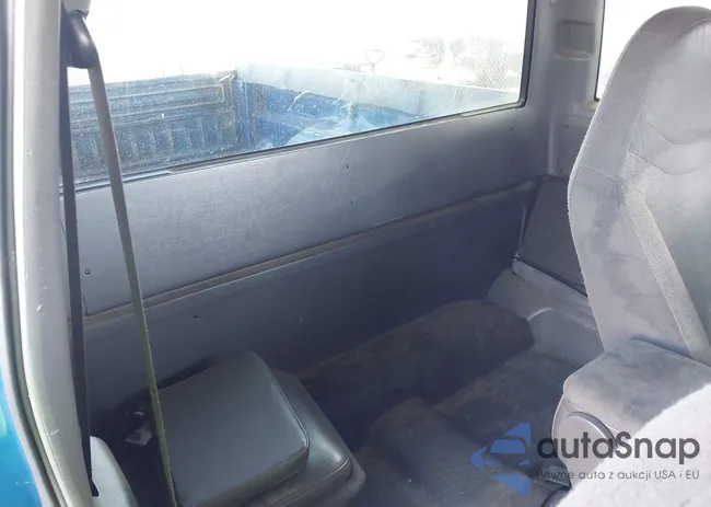 1FTYR14U42PA08804: 43153576