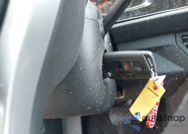 3VWC57BU6MM037013: 43153602