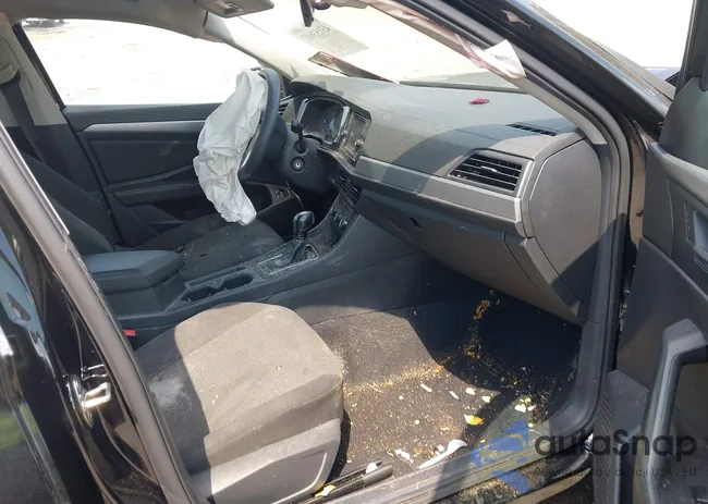 3VWC57BU6MM037013: 43153602