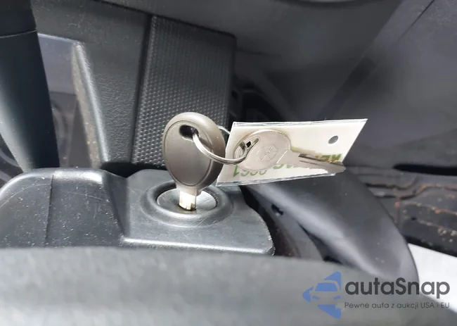 1J8FT47037D295749: 43152709