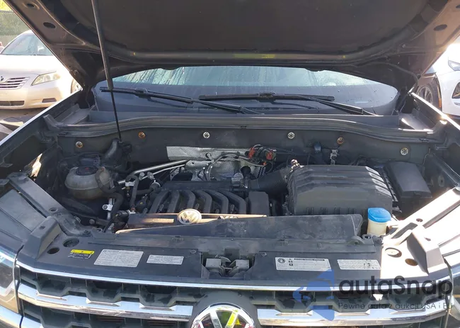 1V2KR2CA2JC586021: 43152836