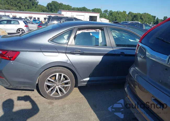 3VW7X7BU8SM013255: 43154240