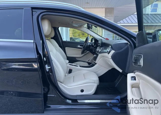 WDCTG4GB4FJ143795: 43154351