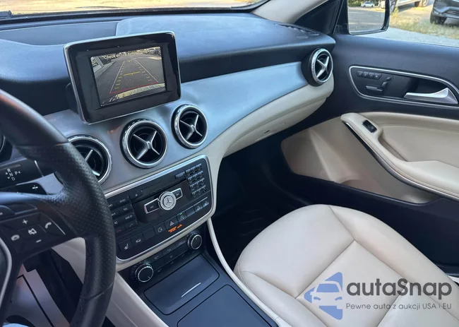 WDCTG4GB4FJ143795: 43154351