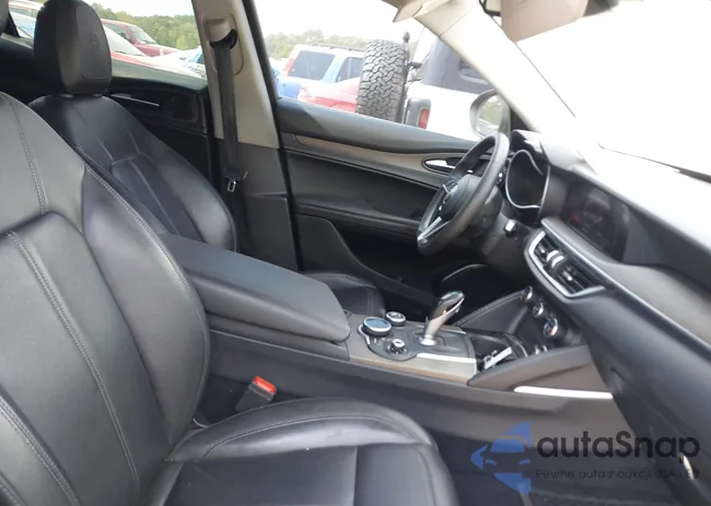 ZASFAKBN8J7B65855: 43153701