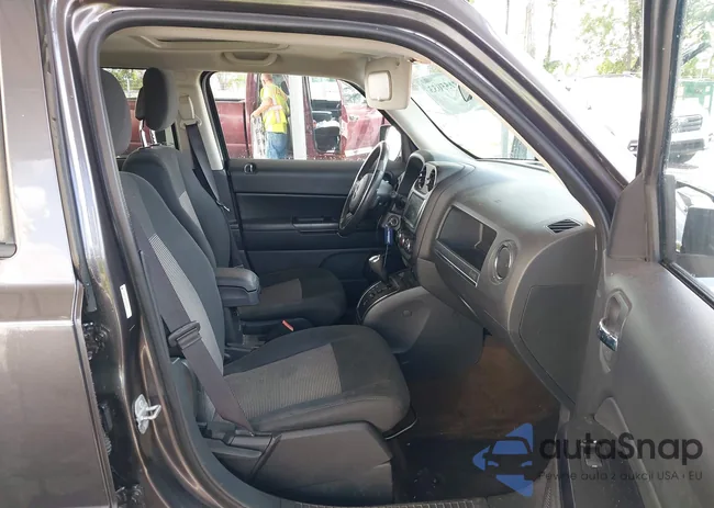 1C4NJPFB8ED850978: 43155033