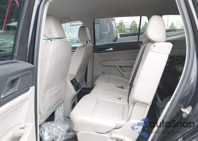 1V2DR2CA6JC543889: 43156109