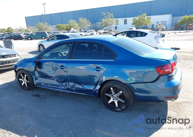 3VWDB7AJ0HM257273: 43156159