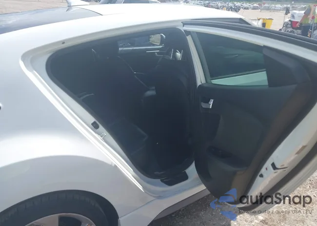 KMHTC6AE4EU183383: 43156192