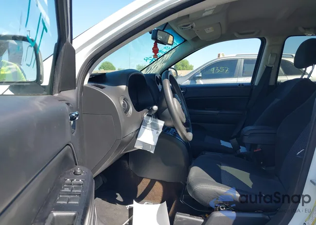 1C4NJCBA0ED587374: 43156244