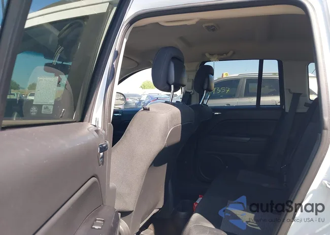 1C4NJCBA0ED587374: 43156244