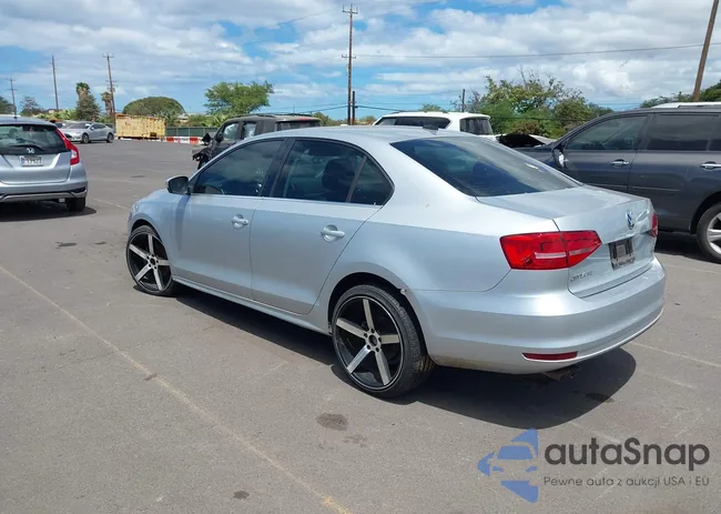 3VWLA7AJ9FM272740: 43156267