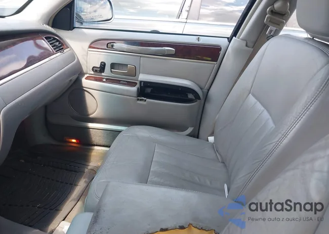 1LNHM81V77Y604877: 43156349