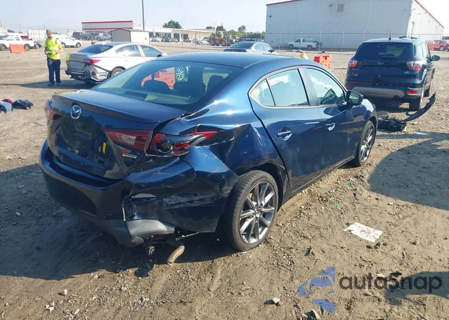 3MZBN1V35JM266399: 43155839