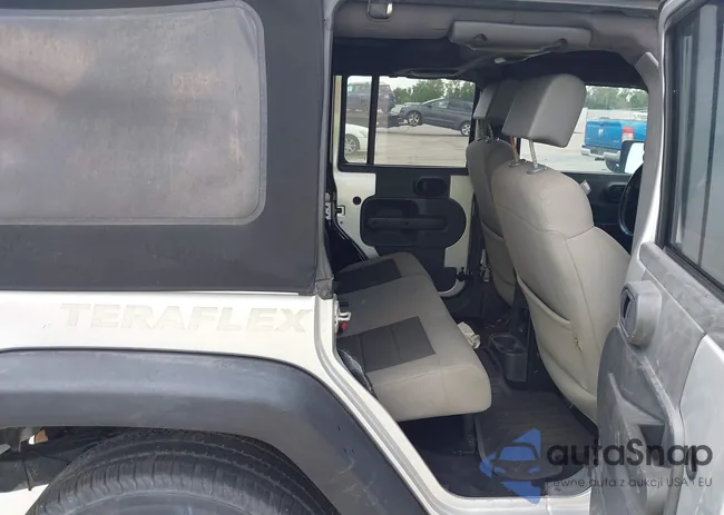 1J4HA6H11AL221245: 43157244