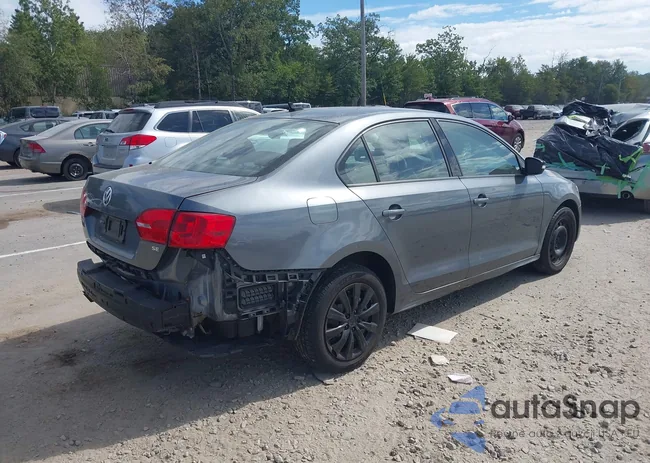 3VWD17AJ8EM278130: 43157411