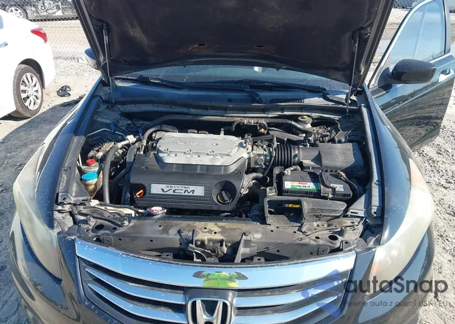 1HGCP3F81BA014592: 43156678