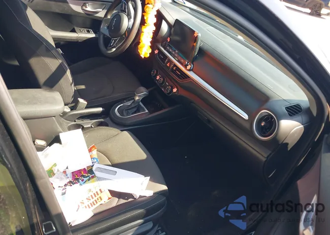 3KPF24AD9RE752474: 43156722