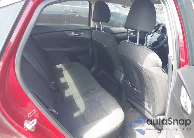 3KPF24AD6LE242719: 43158058