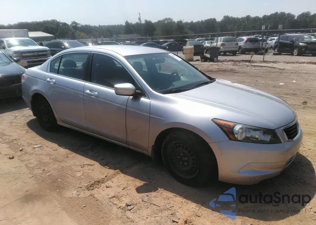 1HGCP2F3XAA038516: 43158117