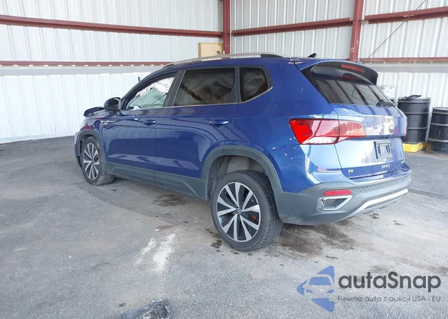 3VVLX7B21NM084593: 43158128